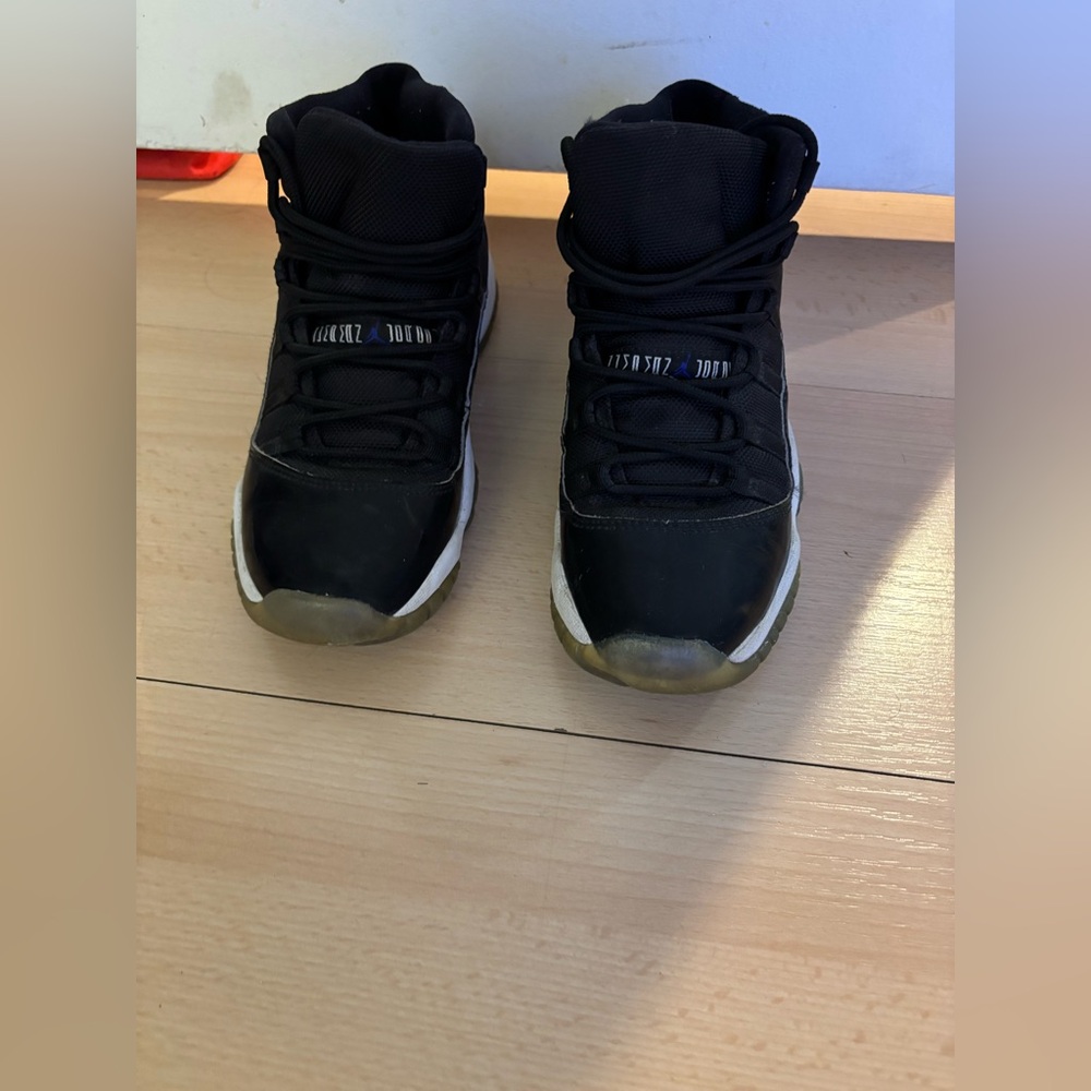 Black Jordan space jam shoes